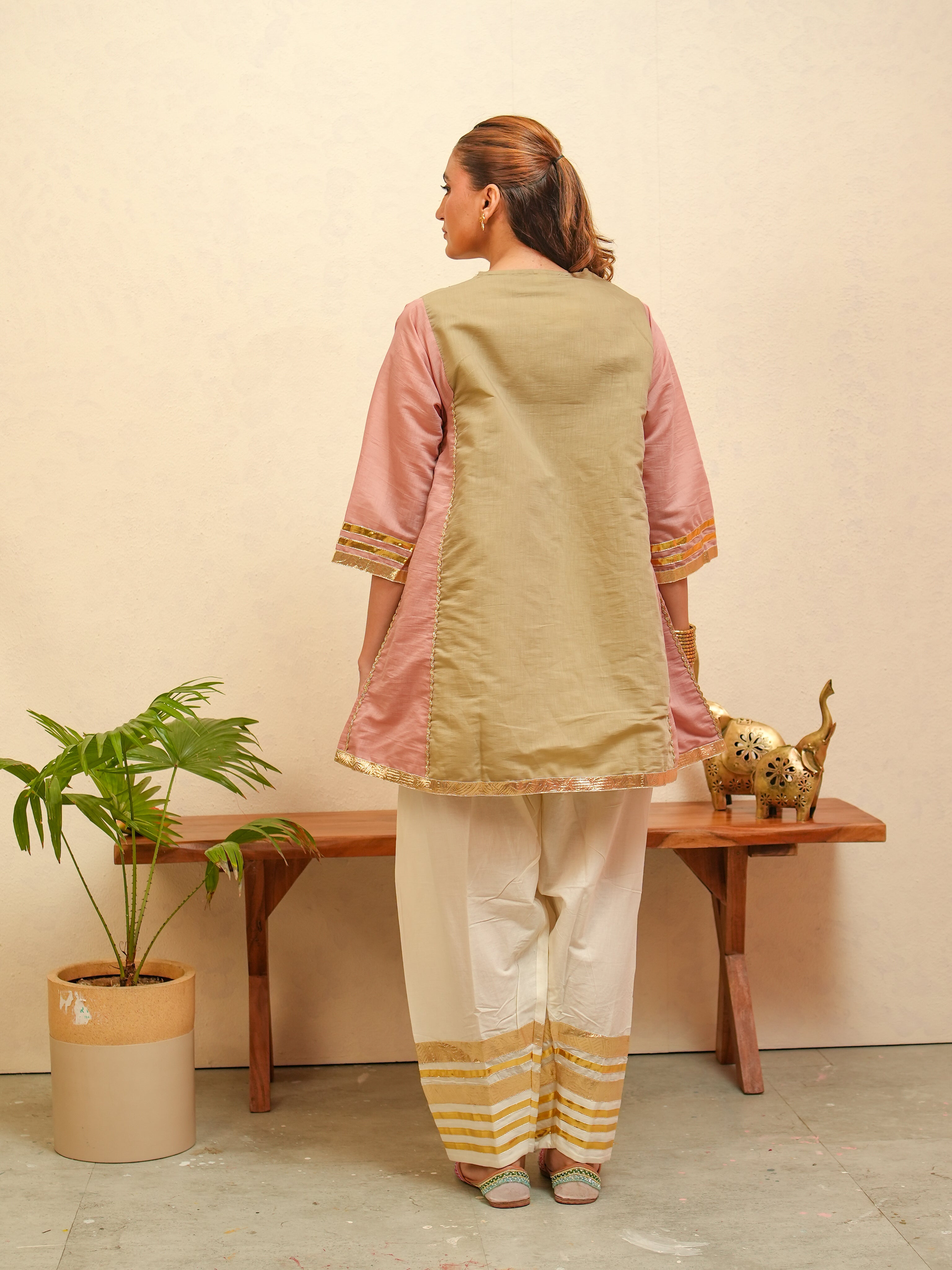 Meher Farshi Kurta Set