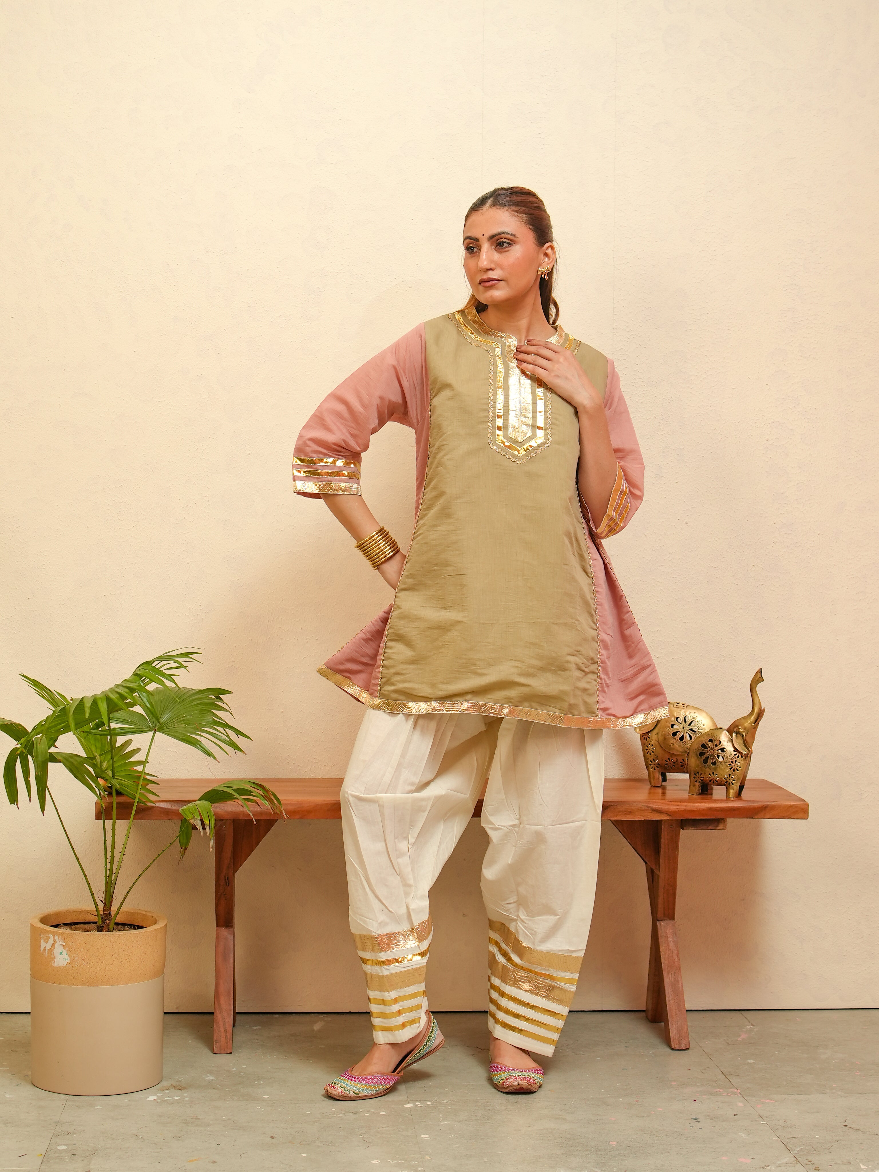 Meher Farshi Kurta Set
