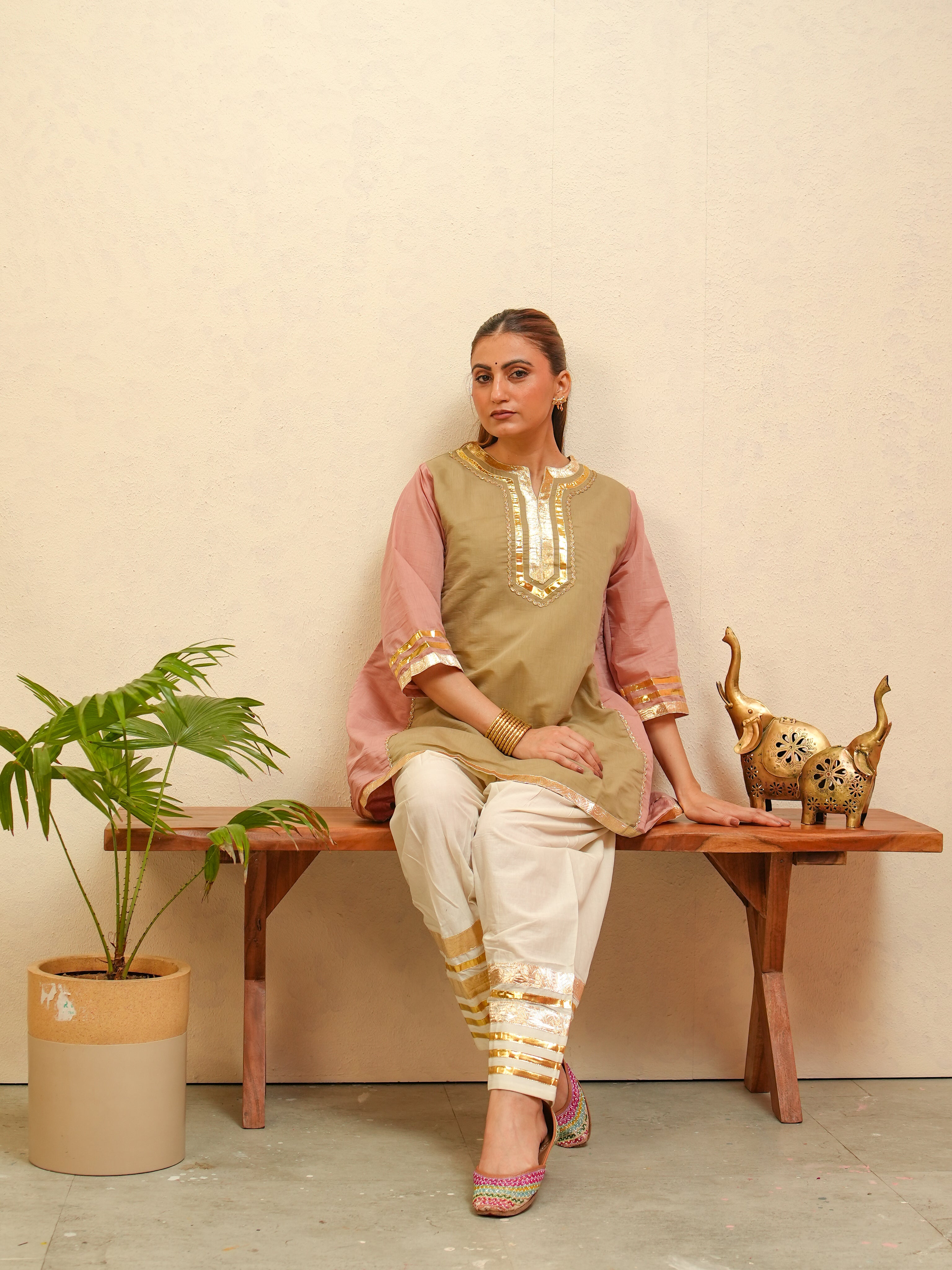 Meher Farshi Kurta Set