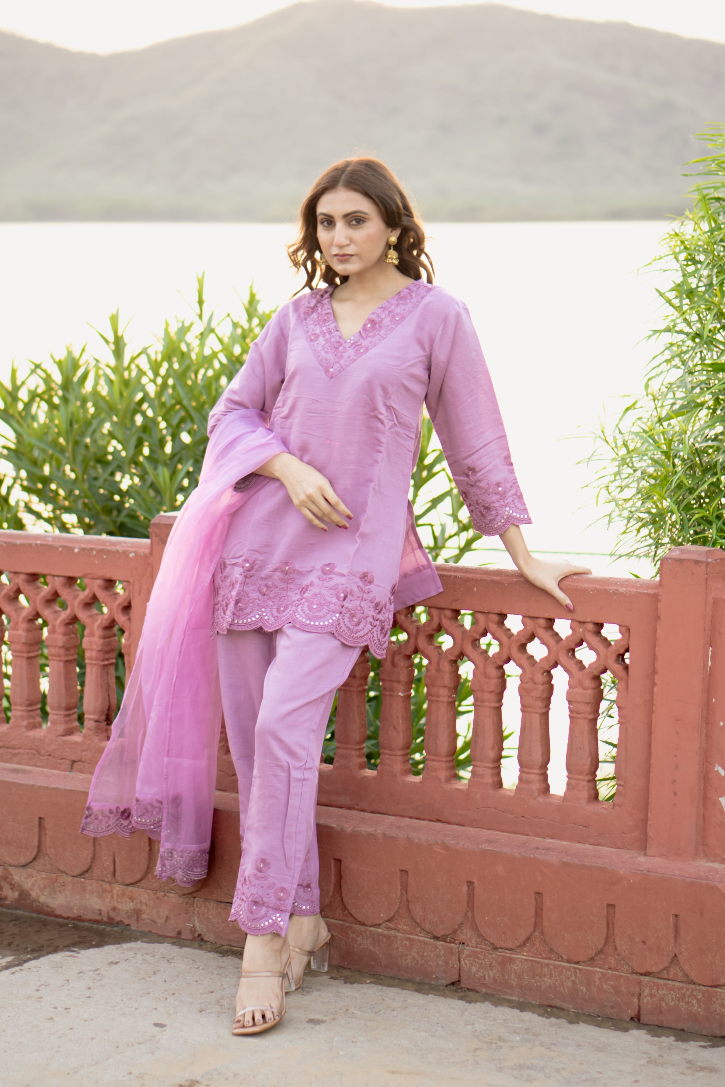 Mauve Elegance Scallop short Kurti Set