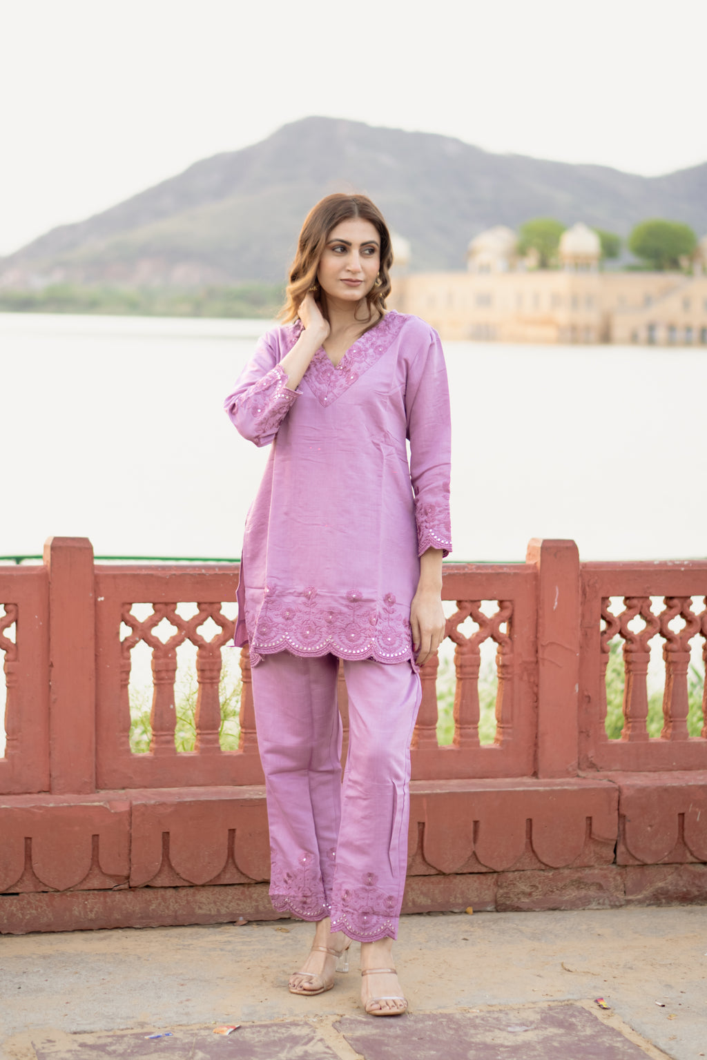 Mauve Elegance Scallop short Kurti Set